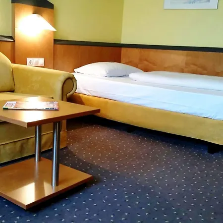 Hotel Plaza Hotel&living Frankfurt Francoforte sul Meno