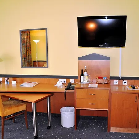 Plaza Hotel&living Frankfurt 3* Francoforte sul Meno