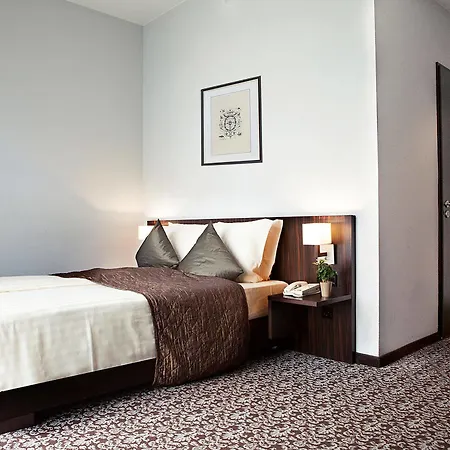 מלון Ramada By Wyndham Frankfurt Centre פרנקפורט