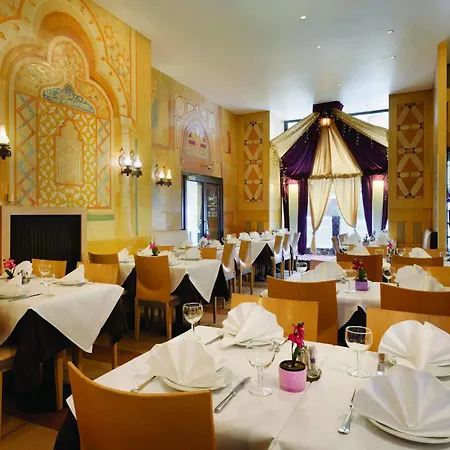 מלון Ramada By Wyndham Frankfurt Centre