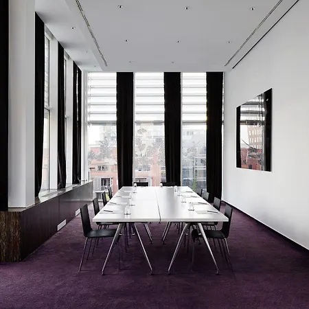 Roomers Frankfurt Central, Autograph Collection Frankfurt am Main
