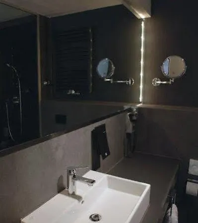 Bliss Design Frankfurt Messe 4*