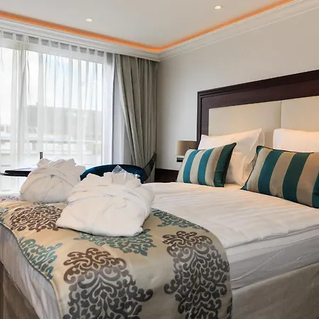 Bådhotel Select Ms Charles Dickens - Frankfurt