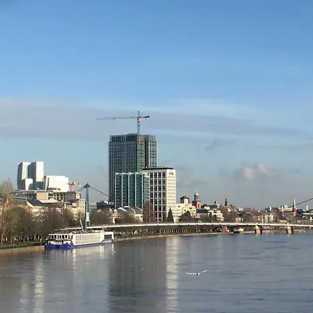 Select Ms Charles Dickens - Frankfurt Bådhotel Frankfurt am Main