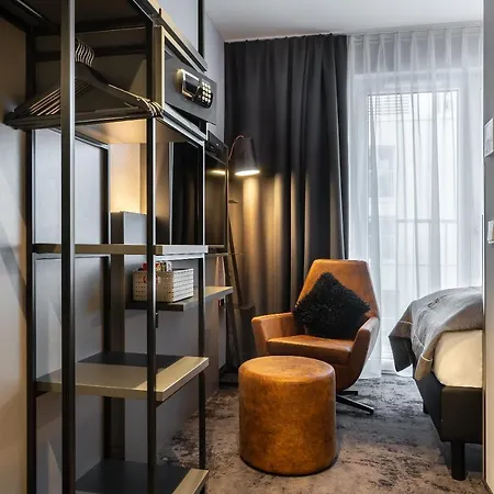 - The Niu, Charly Frankfurt By Ihg Fráncfort del Meno