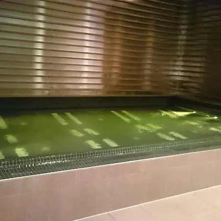 Otel Roomers Frankfurt Central, Autograph Collection
