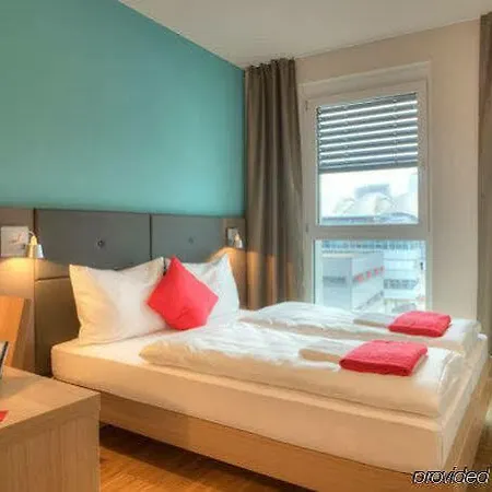 Meininger Frankfurt/main Messe 3* Франкфурт-на-Майне