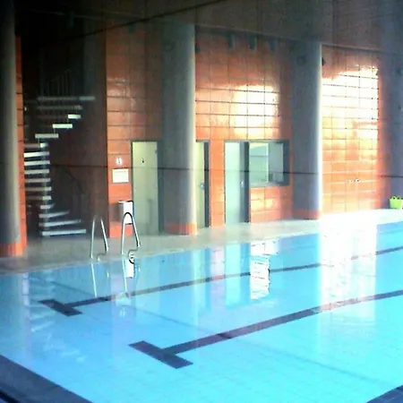 Guestroom With Wide View And Pool Near Side, 2nd Guest With Extra Bed Possible Alloggio in famiglia *