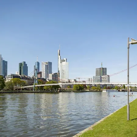 Express Frankfurt Hauptbahnhof Hotel 3*