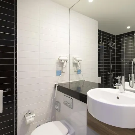 Express Frankfurt Hauptbahnhof Hotel 3*