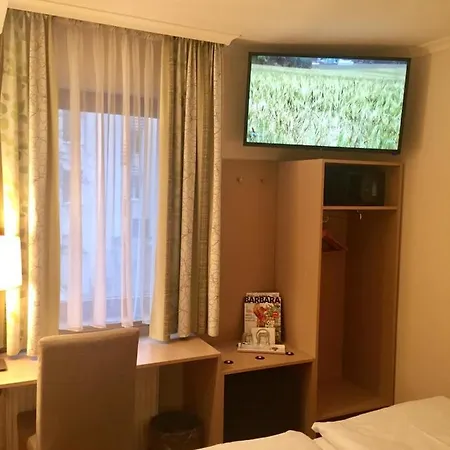 ルロイエット 3* フランクフルト