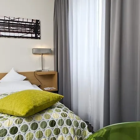 Tryp By Wyndham Frankfurt Otel
