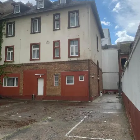 Guest house Alpha - Frankfurt Station 3*